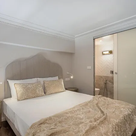 Szálloda Elia Erato 3*