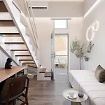 Elia Erato 3*