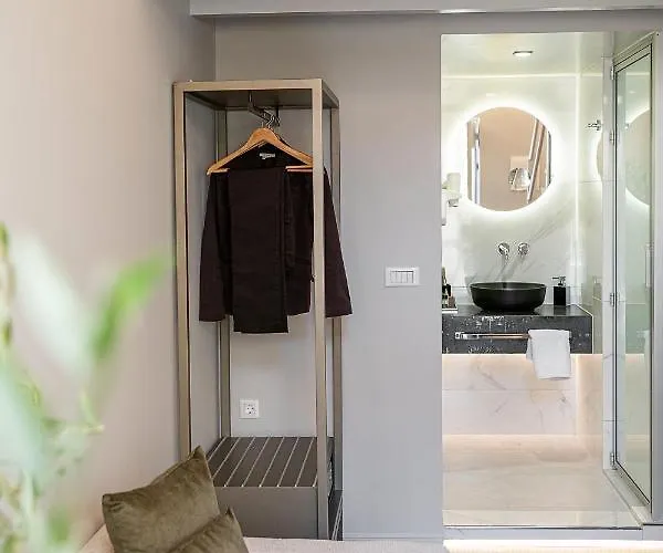 Готель Elia Erato