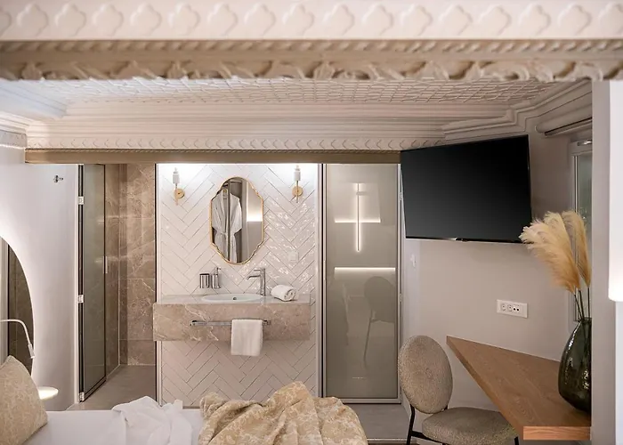 Готель Elia Erato 3*