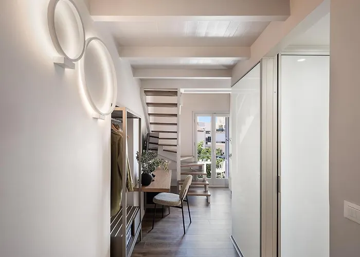 Elia Erato 干尼亞