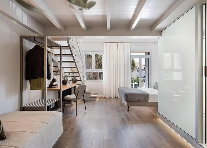 Elia Erato 干尼亞