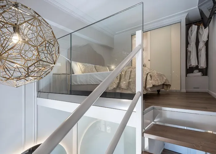 Elia Erato Готель